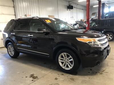 2014 Ford Explorer XLT   - Photo 5 - Saint Louis, MI 48880-9800