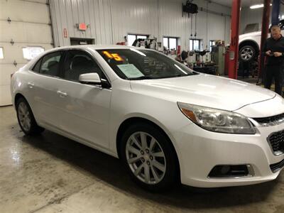 2015 Chevrolet Malibu LT   - Photo 4 - Saint Louis, MI 48880-9800