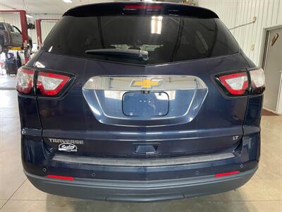 2017 Chevrolet Traverse LT - Photo 7 - Saint Louis, MI 48880-9800