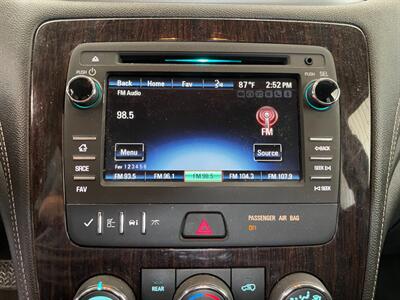 2017 Chevrolet Traverse LT - Photo 13 - Saint Louis, MI 48880-9800
