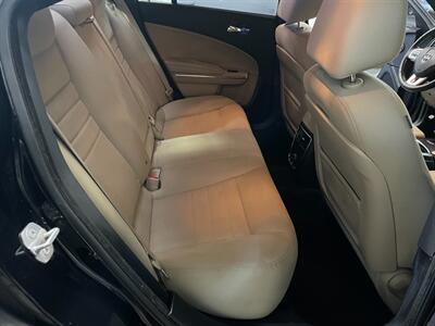 2014 Dodge Charger V6   - Photo 14 - Saint Louis, MI 48880-9800