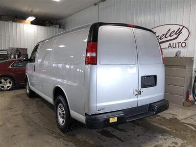 2019 GMC Savana 2500   - Photo 3 - Saint Louis, MI 48880-9800