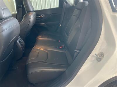 2019 Jeep Cherokee Limited   - Photo 17 - Saint Louis, MI 48880-9800