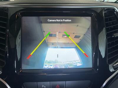2019 Jeep Cherokee Limited   - Photo 12 - Saint Louis, MI 48880-9800