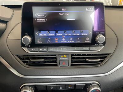 2021 Nissan Altima 2.5 SV - Photo 14 - Saint Louis, MI 48880-9800