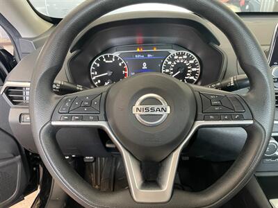 2021 Nissan Altima 2.5 SV - Photo 9 - Saint Louis, MI 48880-9800