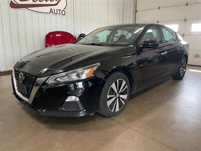 2021 Nissan Altima 2.5 SV - Photo 2 - Saint Louis, MI 48880-9800