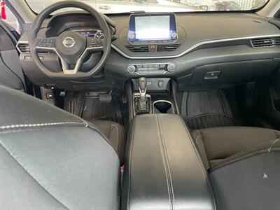 2021 Nissan Altima 2.5 SV - Photo 8 - Saint Louis, MI 48880-9800