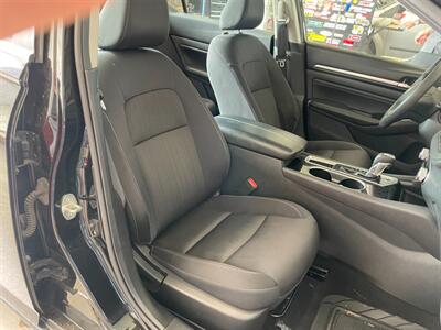 2021 Nissan Altima 2.5 SV - Photo 20 - Saint Louis, MI 48880-9800