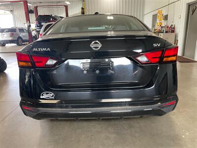 2021 Nissan Altima 2.5 SV - Photo 7 - Saint Louis, MI 48880-9800