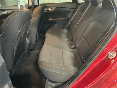 2020 Kia Forte LXS   - Photo 18 - Saint Louis, MI 48880-9800