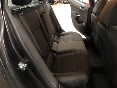 2017 Chevrolet Cruze LT Auto   - Photo 20 - Saint Louis, MI 48880-9800