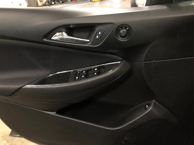 2017 Chevrolet Cruze LT Auto   - Photo 22 - Saint Louis, MI 48880-9800