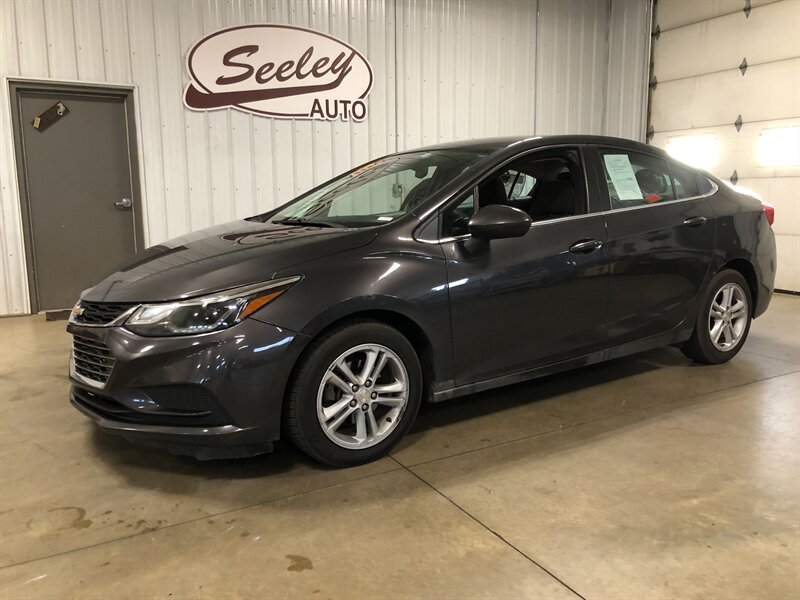 2017 Chevrolet Cruze LT Auto   - Photo 1 - Saint Louis, MI 48880-9800