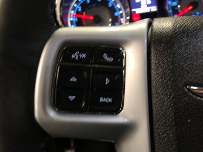 2012 Chrysler Town & Country Limited - Photo 11 - Saint Louis, MI 48880-9800