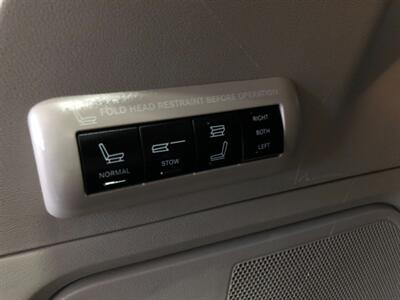 2012 Chrysler Town & Country Limited - Photo 24 - Saint Louis, MI 48880-9800