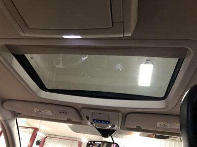 2012 Chrysler Town & Country Limited - Photo 22 - Saint Louis, MI 48880-9800