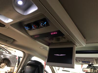 2012 Chrysler Town & Country Limited - Photo 21 - Saint Louis, MI 48880-9800