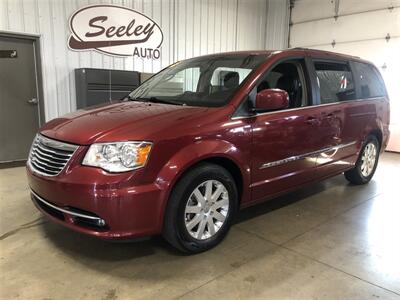 2016 Chrysler Town & Country Touring   - Photo 1 - Saint Louis, MI 48880-9800