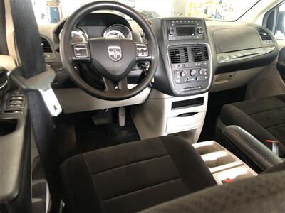 2013 Dodge Grand Caravan SE   - Photo 5 - Saint Louis, MI 48880-9800