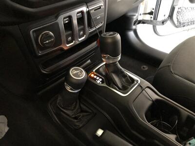 2020 Jeep Wrangler Sport   - Photo 12 - Saint Louis, MI 48880-9800