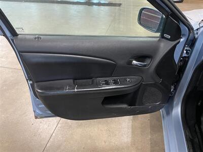 2014 Chrysler 200 Limited - Photo 20 - Saint Louis, MI 48880-9800
