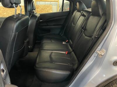 2014 Chrysler 200 Limited - Photo 16 - Saint Louis, MI 48880-9800