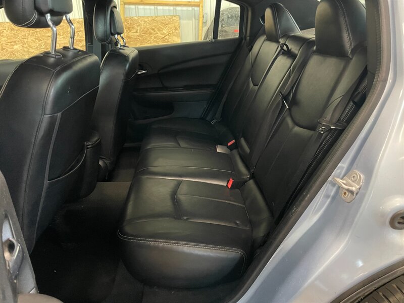 2014 Chrysler 200 Limited - Photo 16 - Saint Louis, MI 48880-9800