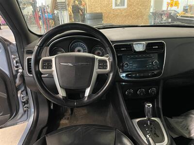 2014 Chrysler 200 Limited - Photo 8 - Saint Louis, MI 48880-9800