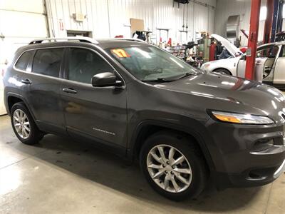 2017 Jeep Cherokee Limited   - Photo 4 - Saint Louis, MI 48880-9800