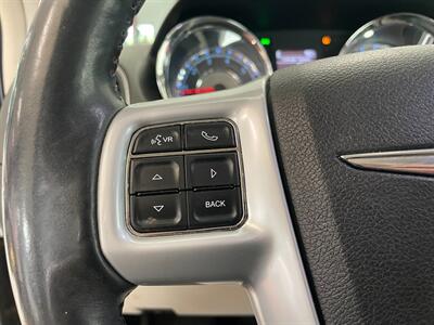 2013 Chrysler Town and Country Touring-L - Photo 11 - Saint Louis, MI 48880-9800