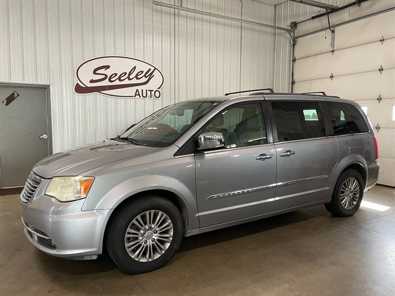 2013 Chrysler Town and Country Touring-L   - Photo 1 - Saint Louis, MI 48880-9800
