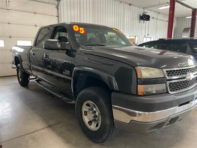 2005 Chevrolet Silverado 3500   - Photo 5 - Saint Louis, MI 48880-9800