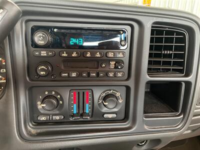 2005 Chevrolet Silverado 3500   - Photo 15 - Saint Louis, MI 48880-9800