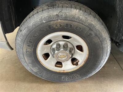 2005 Chevrolet Silverado 3500   - Photo 23 - Saint Louis, MI 48880-9800
