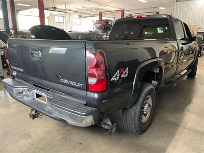 2005 Chevrolet Silverado 3500   - Photo 6 - Saint Louis, MI 48880-9800
