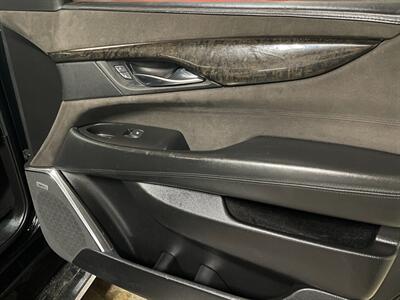 2016 Cadillac Escalade ESV Platinum   - Photo 30 - Saint Louis, MI 48880-9800