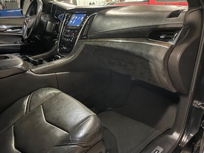2016 Cadillac Escalade ESV Platinum   - Photo 28 - Saint Louis, MI 48880-9800
