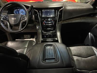 2016 Cadillac Escalade ESV Platinum   - Photo 7 - Saint Louis, MI 48880-9800