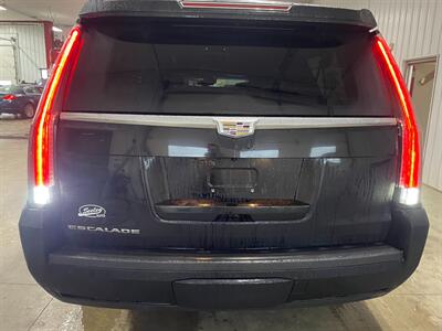 2016 Cadillac Escalade ESV Platinum   - Photo 36 - Saint Louis, MI 48880-9800