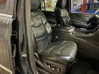 2016 Cadillac Escalade ESV Platinum   - Photo 24 - Saint Louis, MI 48880-9800
