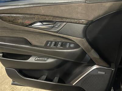 2016 Cadillac Escalade ESV Platinum   - Photo 29 - Saint Louis, MI 48880-9800