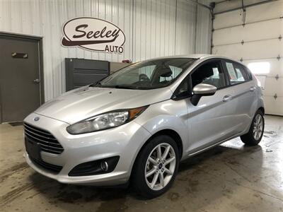 2019 Ford Fiesta SE   - Photo 2 - Saint Louis, MI 48880-9800