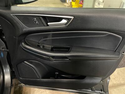2018 Ford Edge Titanium   - Photo 22 - Saint Louis, MI 48880-9800
