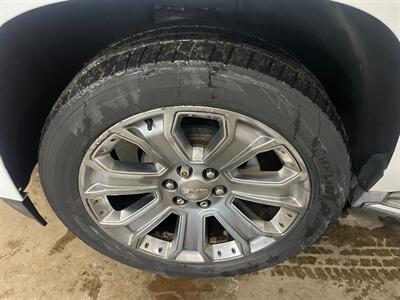 2015 GMC Yukon XL Denali   - Photo 25 - Saint Louis, MI 48880-9800