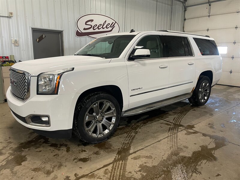 2015 GMC Yukon XL Denali   - Photo 1 - Saint Louis, MI 48880-9800