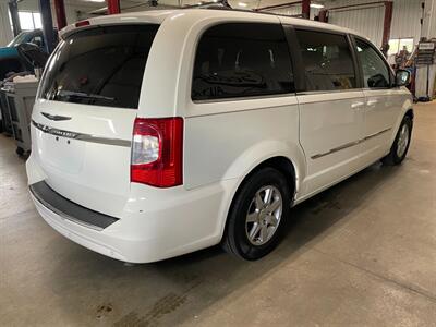 2011 Chrysler Town and Country Touring   - Photo 6 - Saint Louis, MI 48880-9800