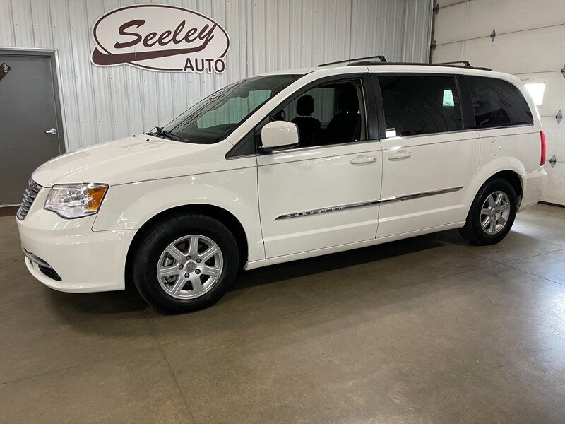 2011 Chrysler Town and Country Touring   - Photo 1 - Saint Louis, MI 48880-9800