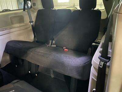 2011 Chrysler Town and Country Touring   - Photo 18 - Saint Louis, MI 48880-9800