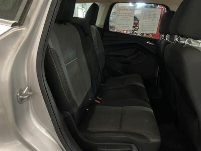 2014 Ford Escape SE - Photo 19 - Saint Louis, MI 48880-9800